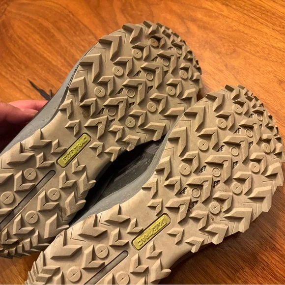 Women’s Saucony Peregrine 10 GTX Trail Running Shoes black grey runners - Picture 8 of 8